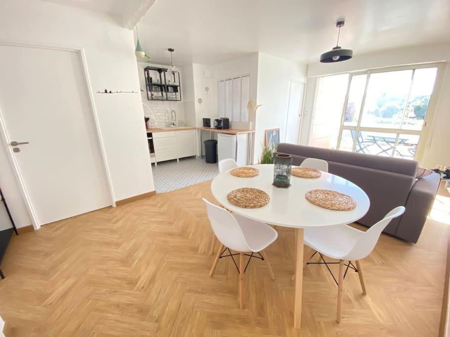 Plein Charme Aux Minimes Terrasse Calme + Parking Apartment La Rochelle  Exterior foto
