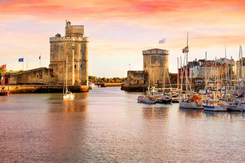 Plein Charme Aux Minimes Terrasse Calme + Parking Apartment La Rochelle  Exterior foto